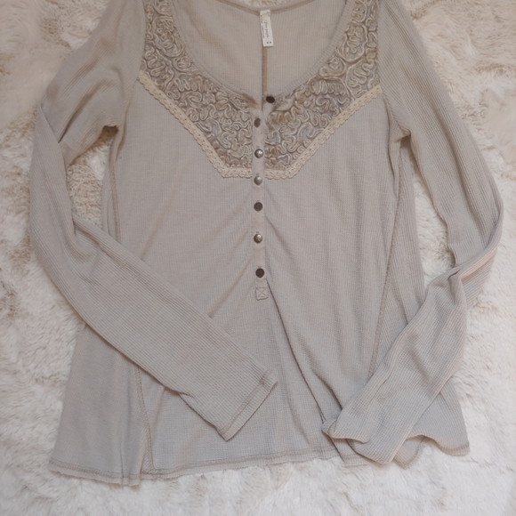Free People grey long sleeve shirt, M - Picture 2 of 4